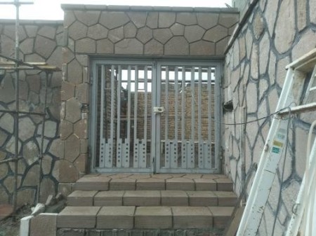 The use of scrap stone for construction projects