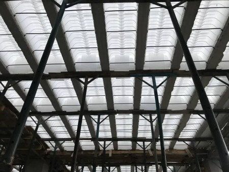 Yonoles mold replaces reusable Yonolite