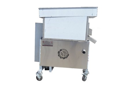 Large tomato juice machine, two and a half tons per hour