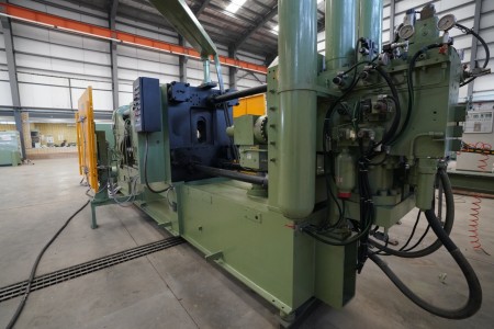 Selling all kinds of diecast machines and accessories