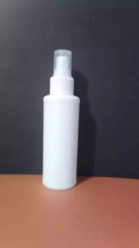 Immediate sale of plastic spray cans