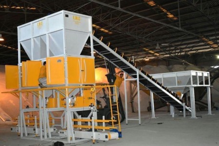 Bag filling machine for all kinds of powder and granular materials