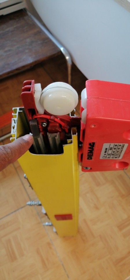 Crane busbar (power supply line)