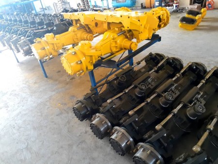 Tractor front differential