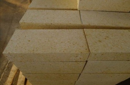 آجر نسوز کوره های ذوب و پخت و احیا، با بالاترین کیفیت و گارانتی شرکتی برای دمای کاری. 09143433214