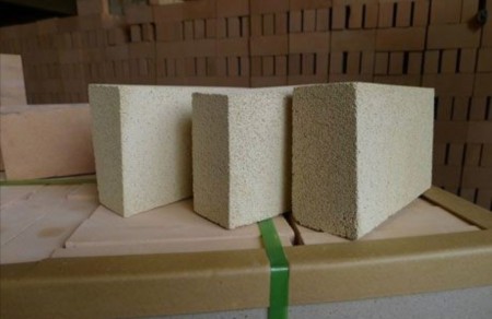 آجر نسوز کوره های ذوب و پخت و احیا، با بالاترین کیفیت و گارانتی شرکتی برای دمای کاری. 09143433214