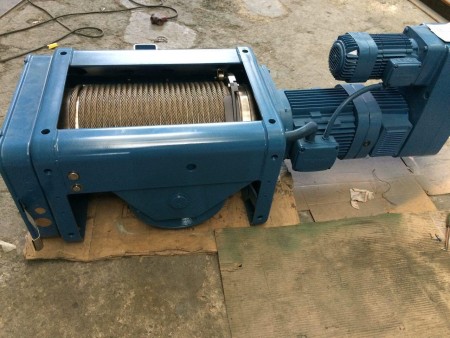 Special sale of Demag electric motors and gearboxes