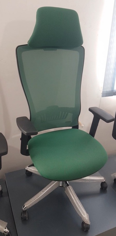 Imported office chair with mesh back model FT2000