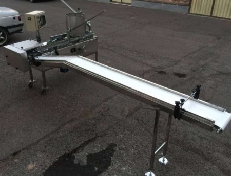 Bucket biscuit creamer