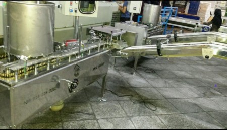 Bucket biscuit creamer