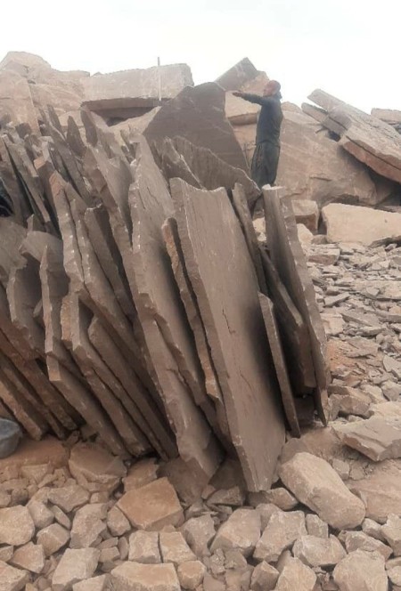 فروش سنگ لاشه باقیمت مناسب باهمر نصب