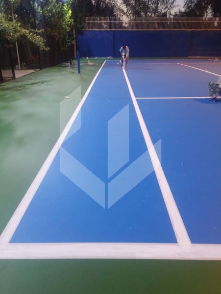 اجرای تخصصی زمین تنیس هاردکورت در باشگاه