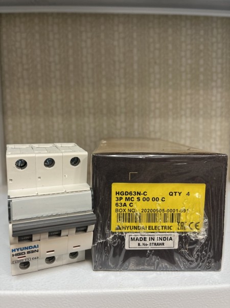 Hyundai miniature contactor and fuse in various ranges