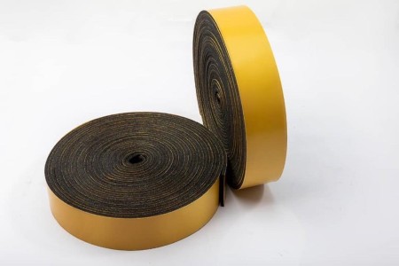 Sealing tape for insulation
