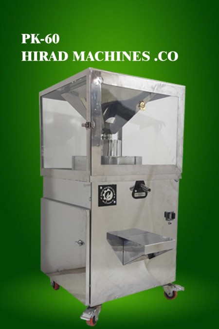 Traditional fencing of Hirad car making