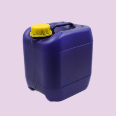 First grade polyethylene gallon with button, 4 liters