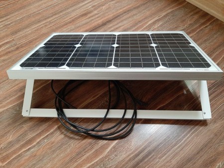 حزمة الطاقة الشمسیة المتنقلة 220 فولت