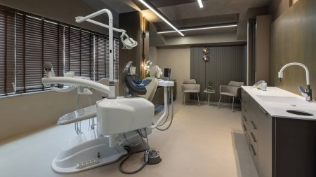 The design of the dental office in compliance with the standard by the Ship comp ...