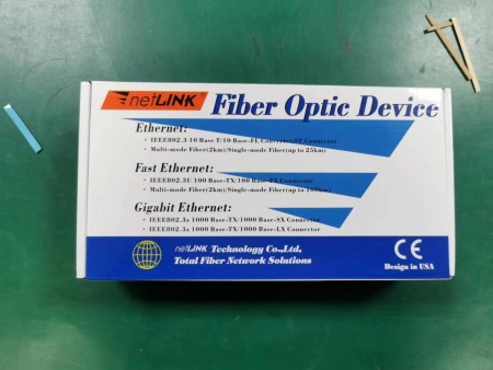 Fiber optic media converter