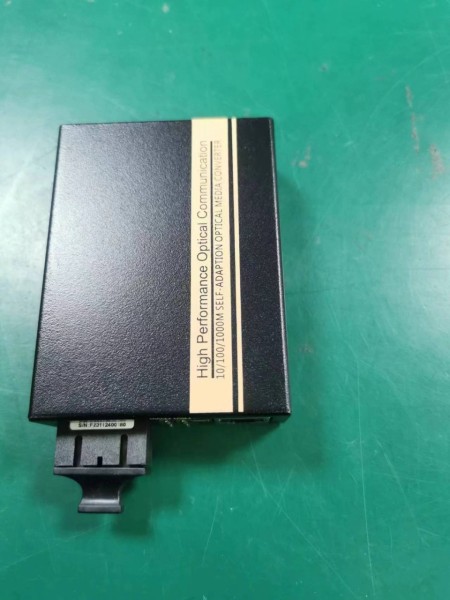 RHYZEN optical fiber media converter