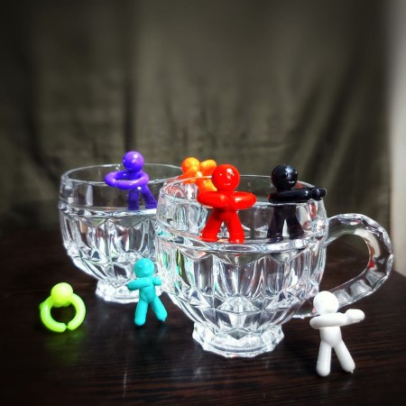 Cup indicator mannequin