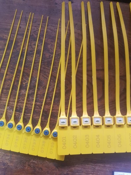 Lead seal, lead seal, wire seal