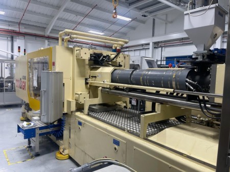 420 ton plastic injection machine - Netal