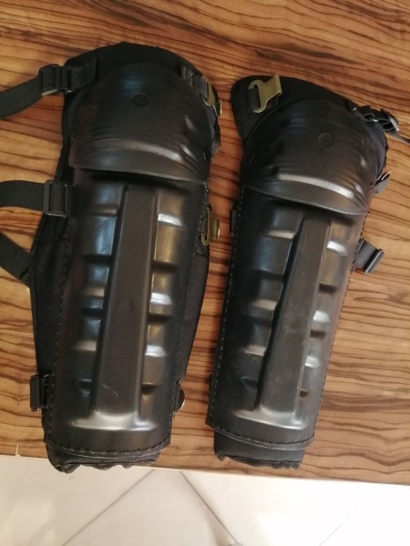 Special knee brace for mining, stone work and tile work