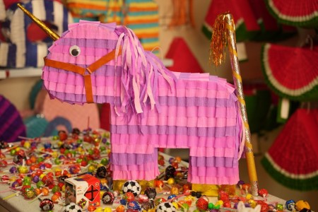 پیناتای اسب تکشاخ