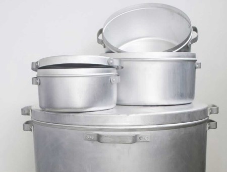 تولید و فروش انواع ظروف آلومینیوم (روحی)