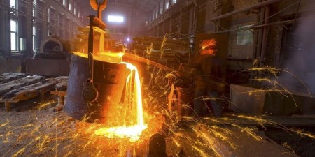 Making steel melting crucibles, casting crucibles