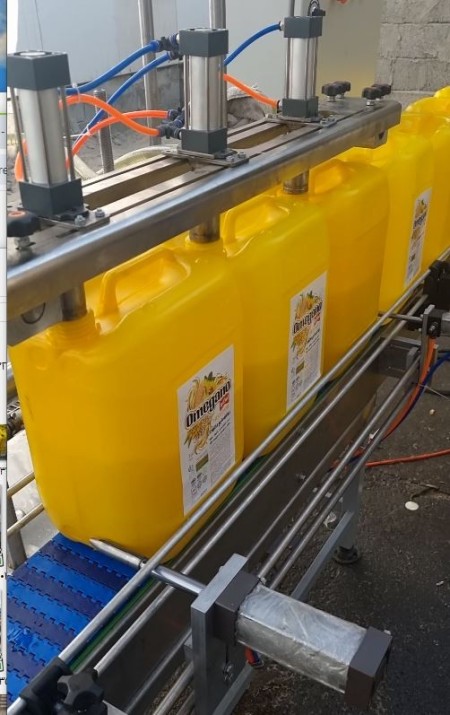 دستگاه پرکن 4 نازل مایعات بادربند