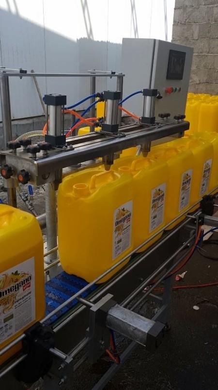 دستگاه پرکن 4 نازل مایعات بادربند