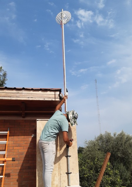 Selling high-speed wireless internet