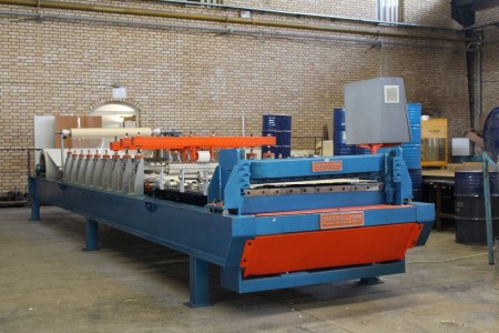 "طراحی و ساخت ساندویچ  پانل  دیواری"