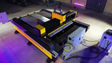 فروش ویژه دستگاه های برش لیزر فایبر فلزات رابین