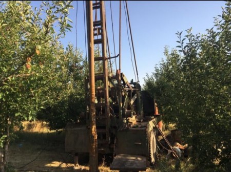 Deep and semi-deep well drilling