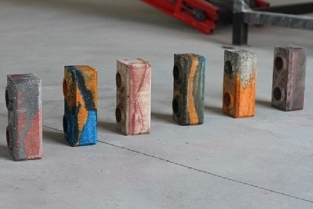 Fully automatic puzzle and full automatic puzzle production line