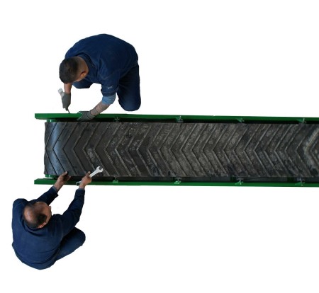 Fully automatic puzzle and full automatic puzzle production line