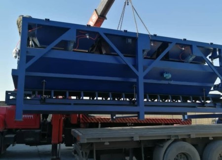 Batching plant and batching twin