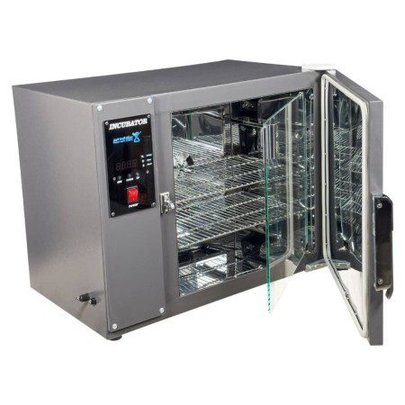 انکوباتور آزمایشگاهی