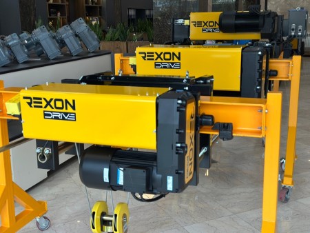 Selling Winches of Chapes and Electric Chain