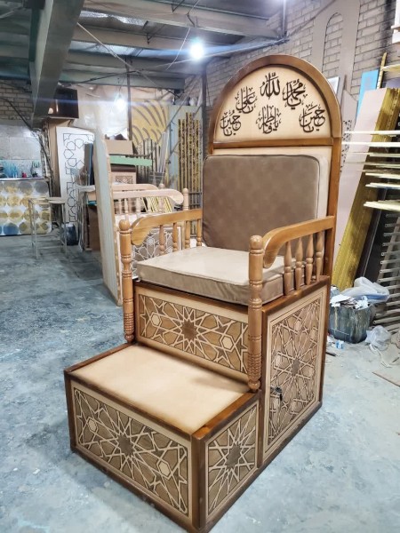 خرید منبر چوبی گردو مساجد و نمازخانه ها