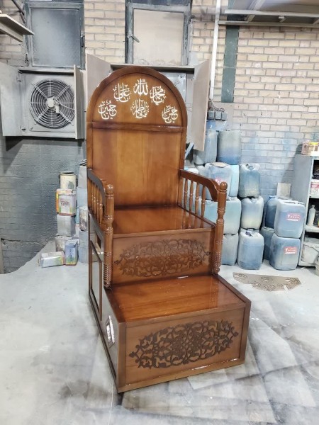 طراحی و ساخت منبر چوبی بر اساس سلیقه شما