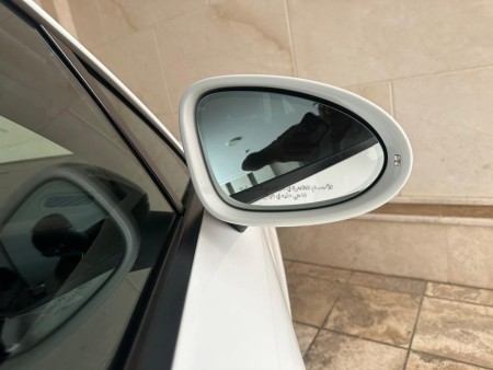 Corolla 2023 Electric Folding Mirror.
