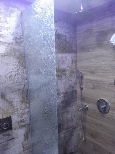 انواع برچسب شیشه یا استیکر شیشه دکوری(ویندوفیلم رفلکتیو فرانسه)