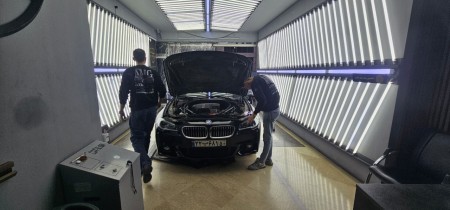 Expert of Color and Color