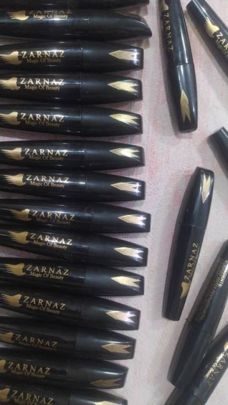 Zarnaz's eyelashes and lifting mascara