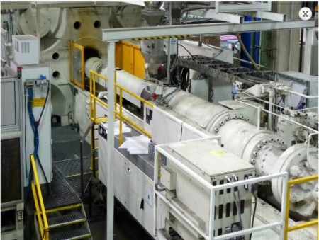 دستگاه تزریق پلاستیک 3600 تُن کراس مافای آلمان