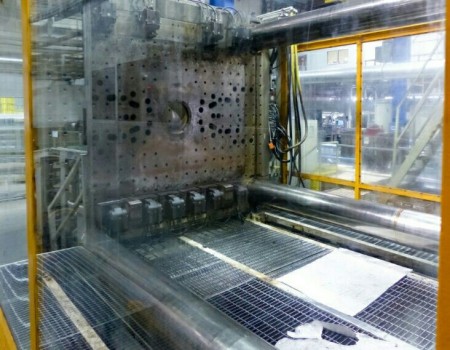 دستگاه تزریق پلاستیک 3600 تُن کراس مافای آلمان